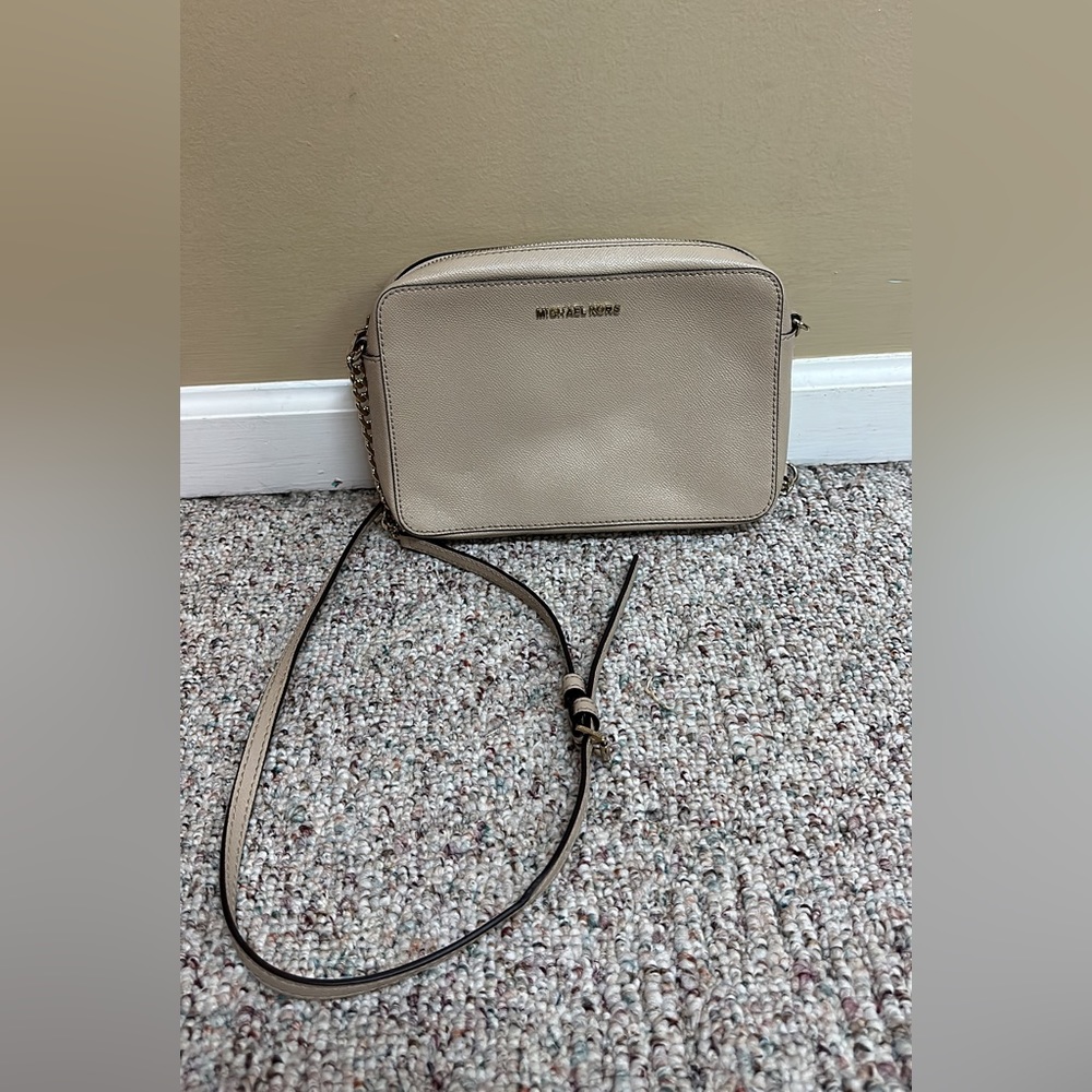 Michael Kors Jet Set Large Saffiano Leather Crossbody Bag